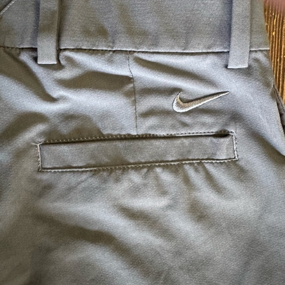 Nike Gray Casual Shorts with Belt Loops - Picture 5 of 5